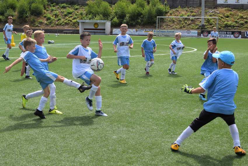 Drittes Fußballcamp eine runde Sache